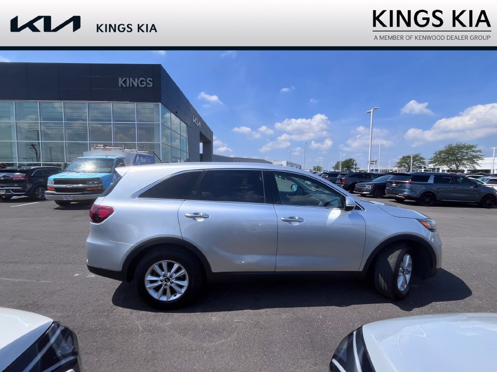 Used 2019 Kia Sorento L FWD image 2