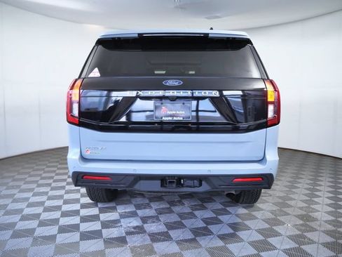 Certified 2025 Ford Expedition Active AWD/4WD image 5