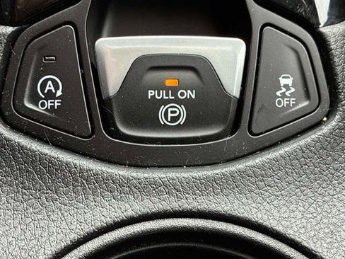 Used 2017 Jeep Compass Limited w/ Navigation Group image 28