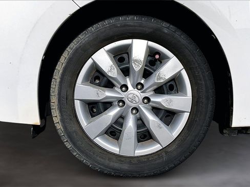 Used 2014 Toyota Corolla L image 9