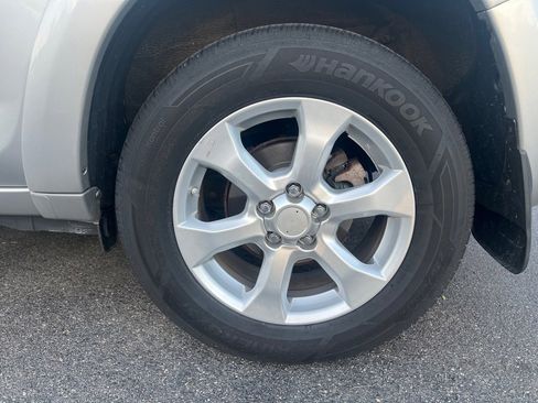 Used 2012 Toyota RAV4 Limited image 33