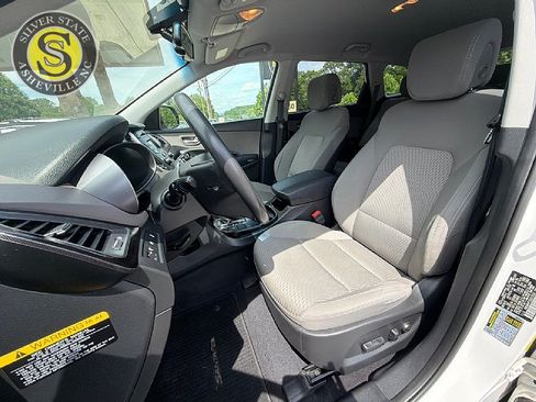 Used 2013 Hyundai Santa Fe GLS w/ Popular Equipment Pkg FWD image 12