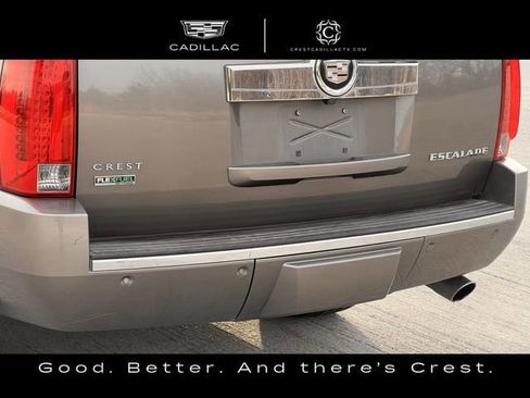 Used 2011 Cadillac Escalade ESV Luxury image 6