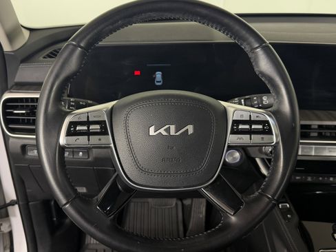 Used 2023 Kia Telluride EX w/ EX Captain's Chair Package image 10