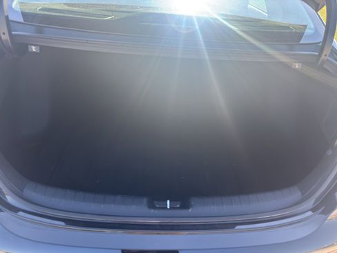 Used 2024 Kia Forte LXS image 7
