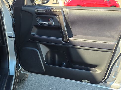 Used 2019 Toyota 4Runner TRD Off-Road image 32