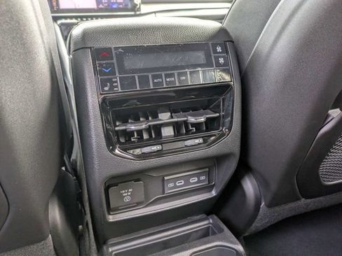 New 2026 Jeep Grand Cherokee L Limited AWD/4WD image 16