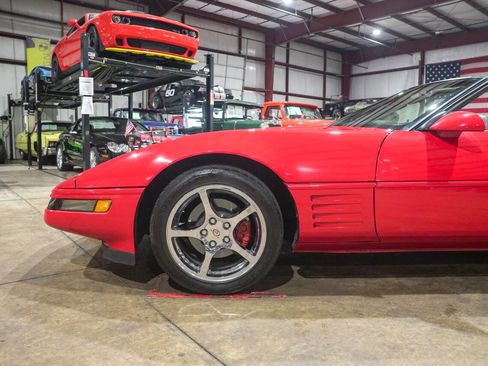 Used 1991 Chevrolet Corvette Convertible image 3