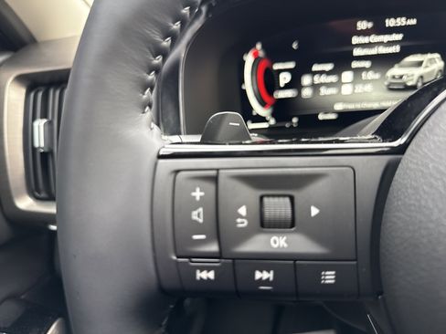 New 2025 Nissan Pathfinder Platinum image 31