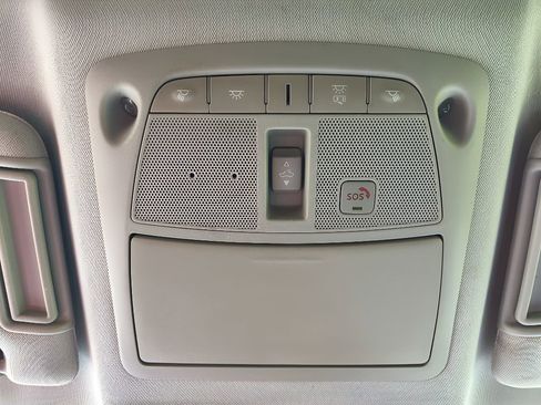 Used 2021 Nissan Armada SL w/ Captain's Chairs Package RWD image 24