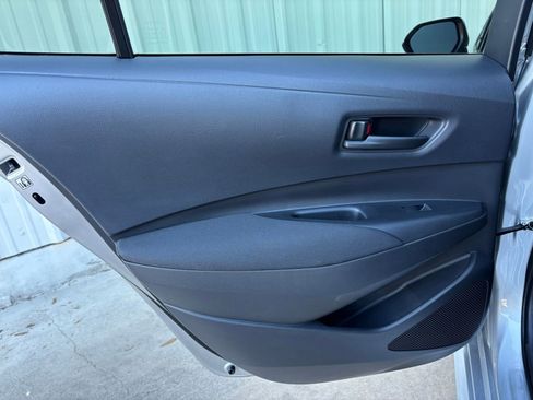 Used 2022 Toyota Corolla LE image 27