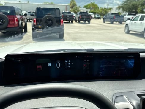 Used 2025 Ford Expedition Active RWD image 19