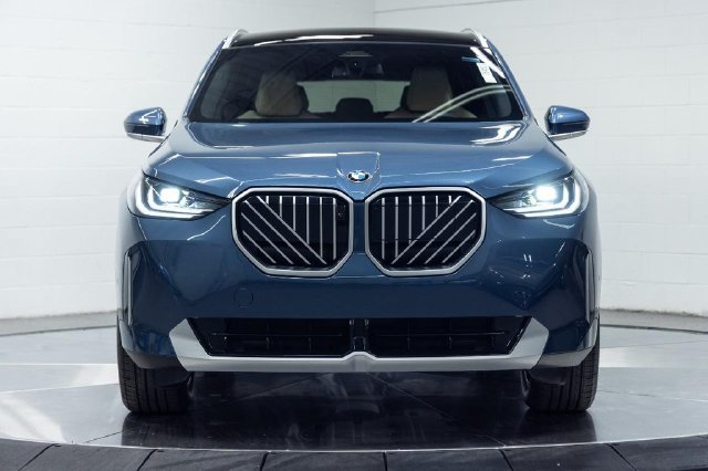 Used 2026 BMW X3 xDrive30i w/ Premium Package AWD/4WD image 7
