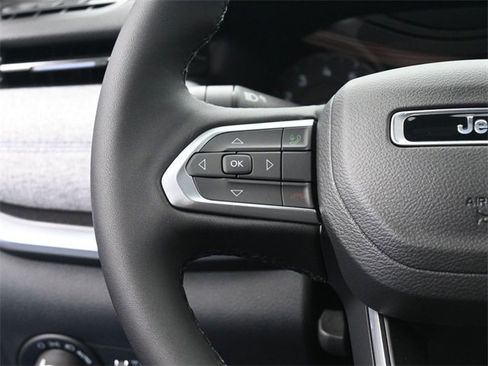 New 2025 Jeep Compass Latitude w/ Sun & Sound Group image 30