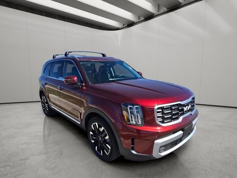 Used 2024 Kia Telluride SX w/ Towing Package image 7