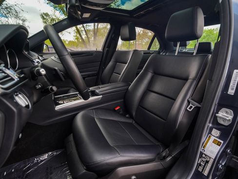 Used 2015 Mercedes-Benz E 250 BlueTEC 4MATIC Sedan image 12