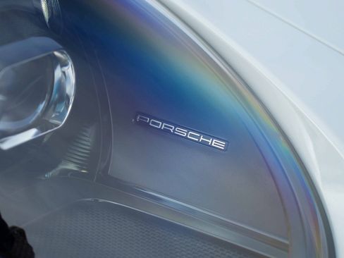 Used 2024 Porsche 911 Carrera 4 GTS w/ Premium Package image 13