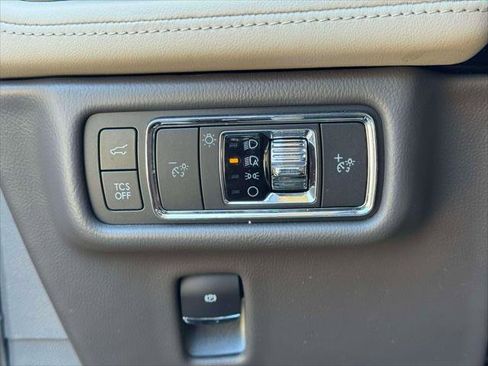 Used 2022 Lincoln Nautilus Reserve image 19