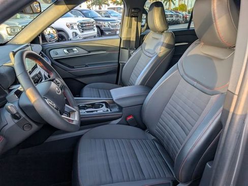 Used 2025 Ford Explorer ST-Line w/ Premium Package image 6