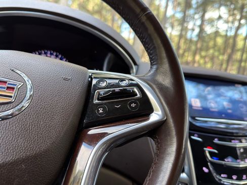 Used 2016 Cadillac SRX Luxury image 23