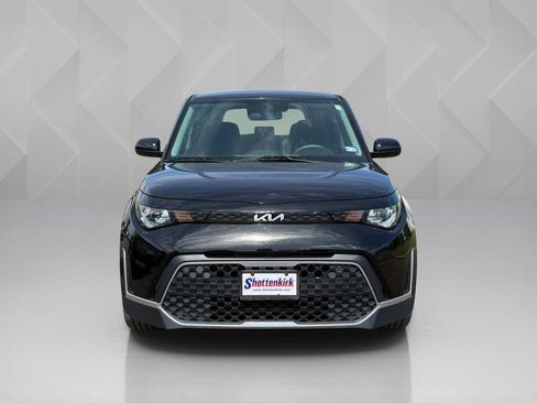 Used 2024 Kia Soul LX w/ Option Group 015 FWD image 2