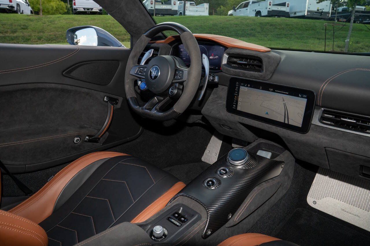 Used 2023 Maserati MC20 Coupe RWD image 32
