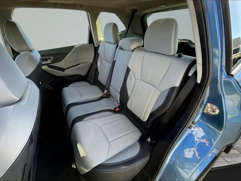 Used 2020 Subaru Forester Premium AWD/4WD image 18