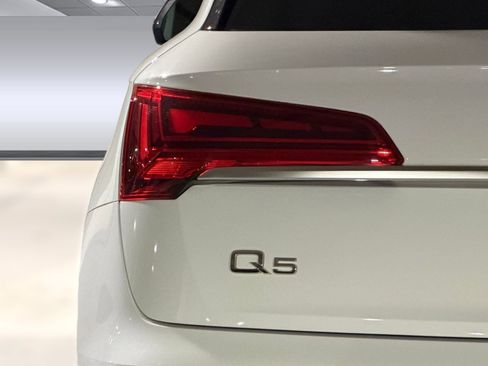 Certified 2023 Audi Q5 2.0T Premium Plus w/ Premium Plus Package AWD/4WD image 13