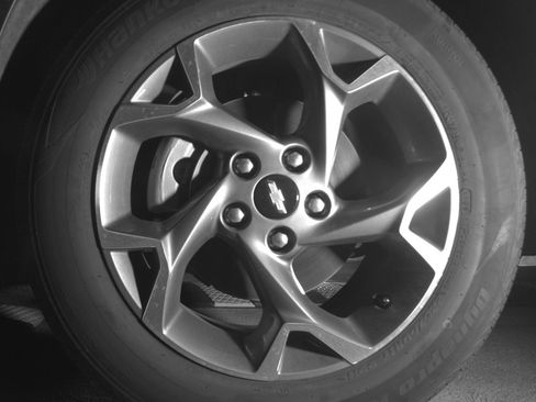 Used 2025 Chevrolet Trax LT w/ LT Convenience Package FWD image 12