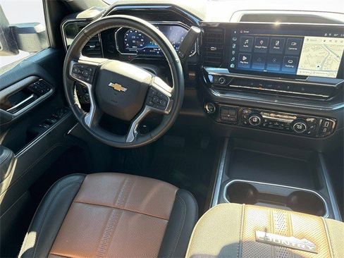 Certified 2025 Chevrolet Silverado 2500 High Country w/ Technology Package image 17