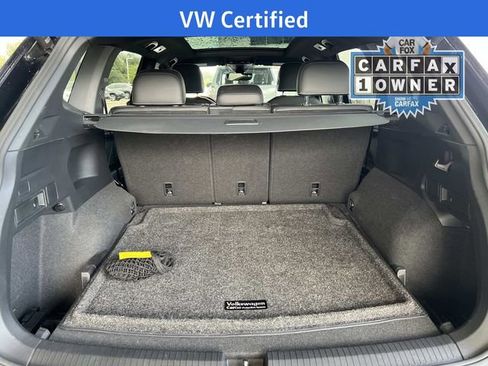 Certified 2023 Volkswagen Tiguan SEL R-Line image 30