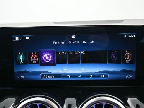 Used 2025 Mercedes-Benz GLA 250 4MATIC image 21