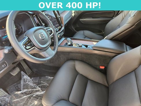 Used 2023 Volvo XC60 T8 Plus image 12
