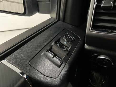 Used 2020 Ford F150 XLT w/ Equipment Group 302A Luxury AWD/4WD image 23