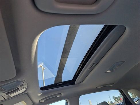 Used 2023 Hyundai Kona Limited image 17