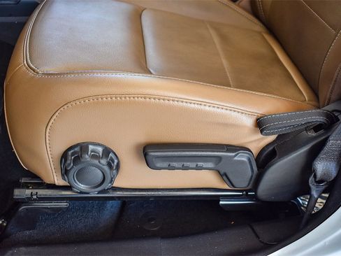 Used 2022 Jeep Wrangler Unlimited Sahara w/ Cold Weather Group image 20