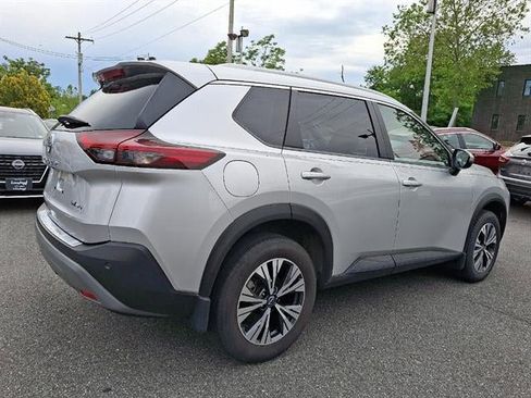 Certified 2022 Nissan Rogue SV w/ SV Premium Package image 40