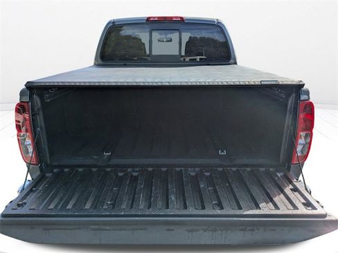 Used 2019 Nissan Frontier SL image 13