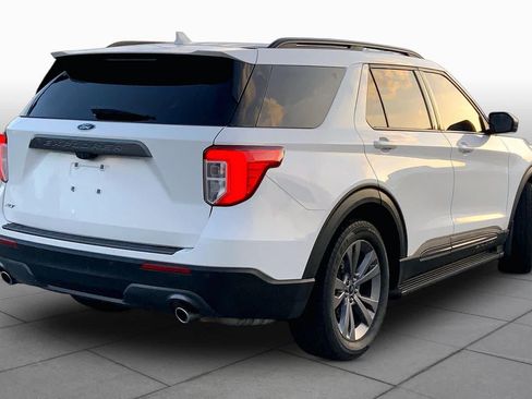 Used 2021 Ford Explorer XLT w/ Equipment Group 202A RWD image 12