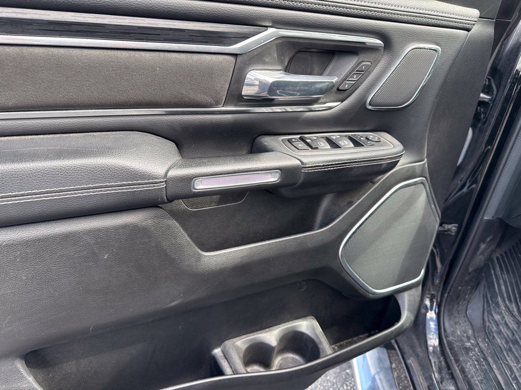 Used 2023 RAM 1500 Laramie AWD/4WD image 26