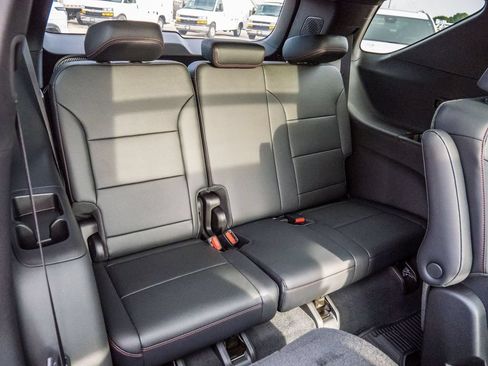 New 2026 Chevrolet Traverse Z71 w/ Enhanced Driving Package AWD/4WD image 29