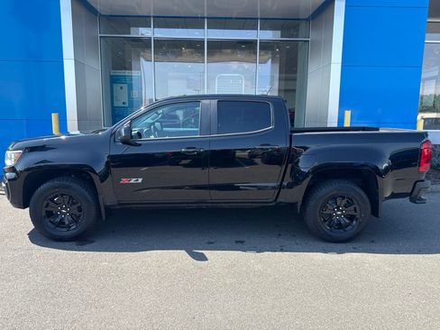 Used 2021 Chevrolet Colorado Z71 w/ Z71 Midnight Edition AWD/4WD image 9