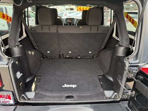 Used 2015 Jeep Wrangler Unlimited Sport w/ Connectivity Group AWD/4WD image 22