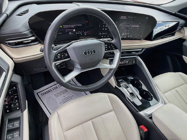 Used 2025 Audi Q5 Premium AWD/4WD image 23