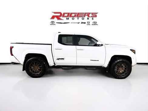 Certified 2024 Toyota Tacoma TRD Sport w/ TRD Sport Premium Package AWD/4WD image 14