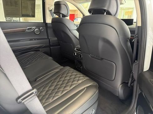 Used 2021 Genesis GV80 3.5T w/ Prestige Package 07 AWD/4WD image 14