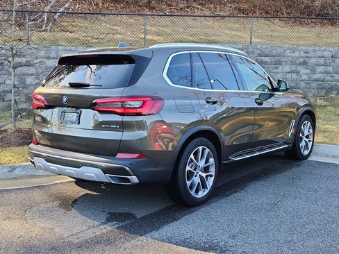 Used 2022 BMW X5 xDrive45e w/ Climate Comfort Package image 2