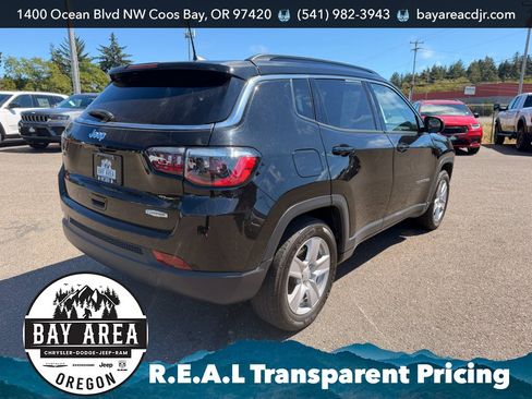 Used 2022 Jeep Compass Latitude FWD image 5