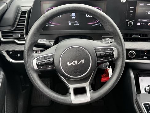 Used 2024 Kia Sportage LX FWD image 15