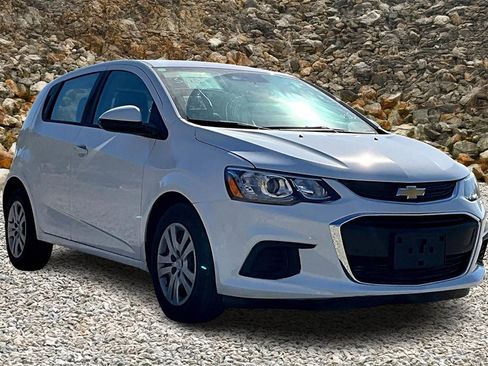 Used 2020 Chevrolet Sonic LT image 10